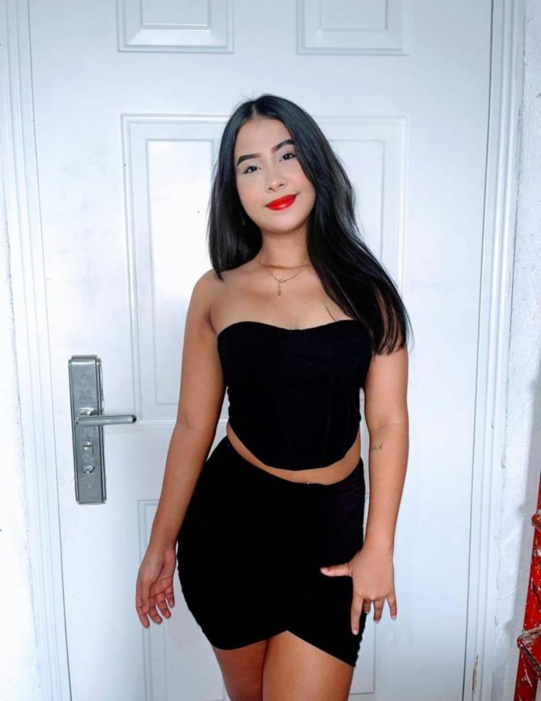 Chica busca chico en Almería: 