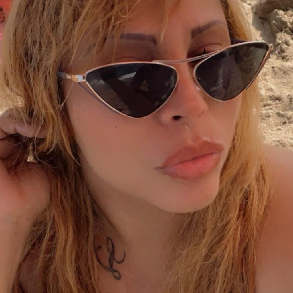 613476983: Chica busca chico en Barcelona