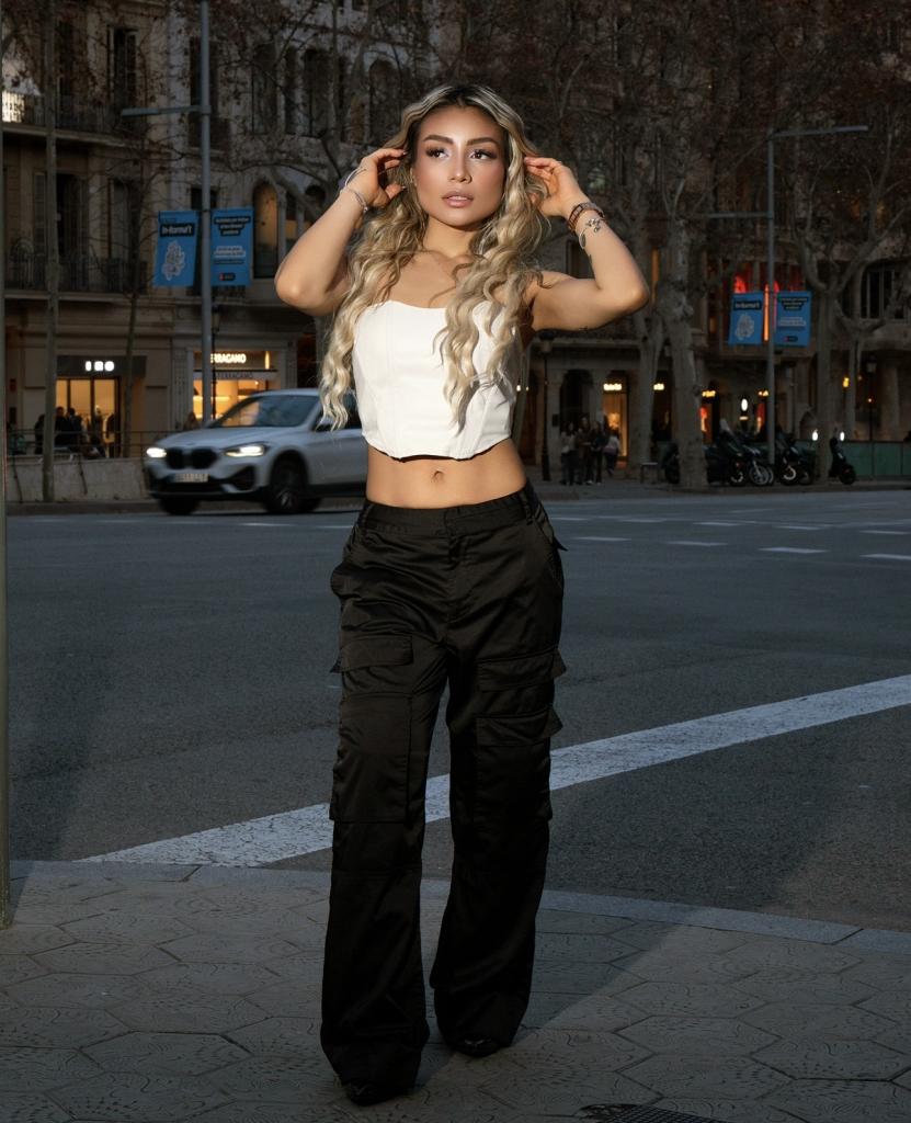 Chica busca chico en Barcelona: Chica busca chico