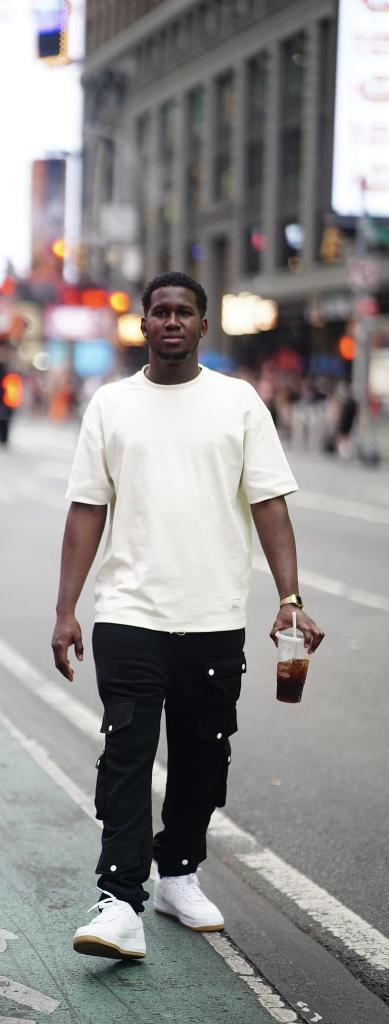 Chico busca chica en Almería: 