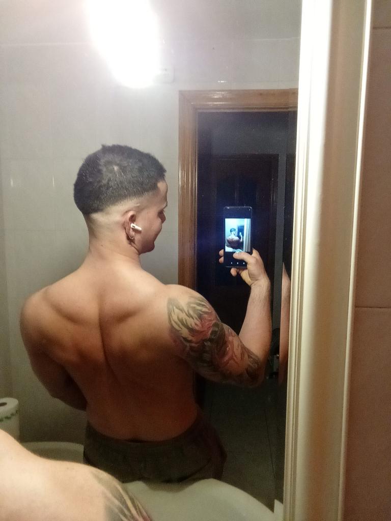 Chico busca chica en Mallorca: 