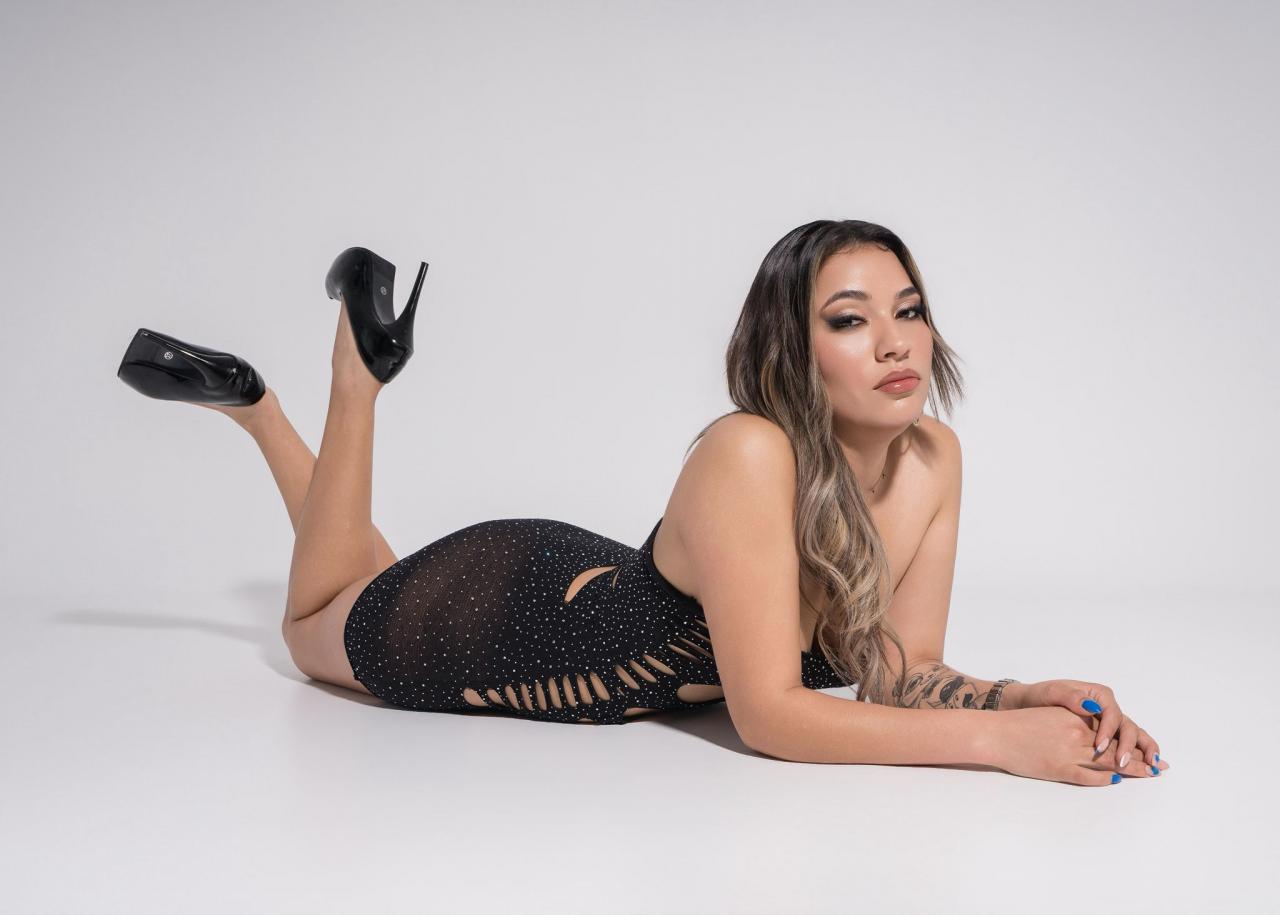 Chica busca chico en Ibiza: Chica busca chico