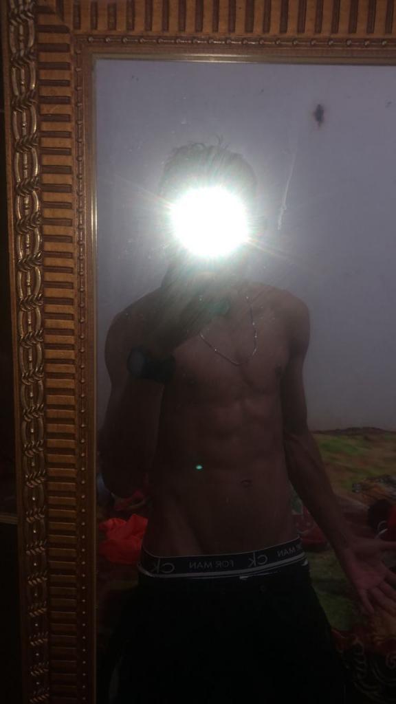 Chico busca chica en Pontevedra: 