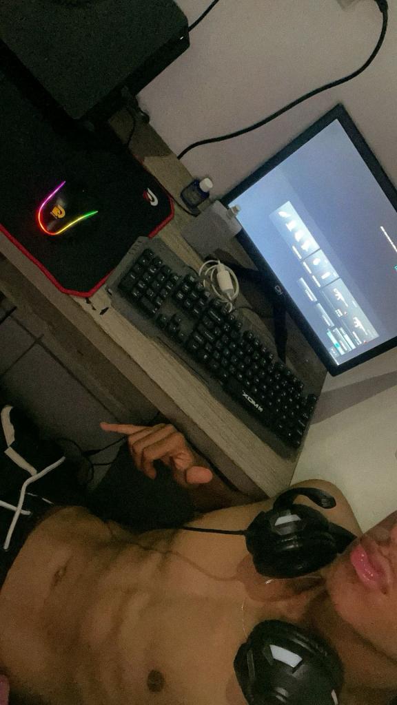 Chico busca chica en Pontevedra: 