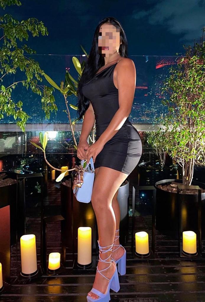 Chica busca chico en Menorca: 