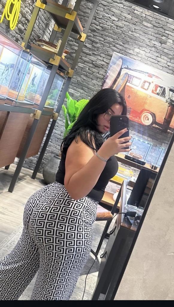 Chica busca chico en Cádiz: 