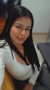 667891530: Chica busca chico en Gerona