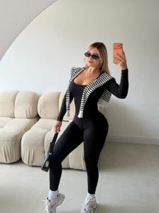 647936333: Chica busca chico en Navarra