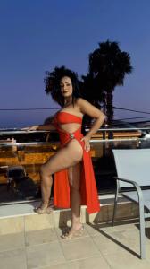 631443241: Chica busca chico en Ibiza