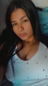 667891530: Chica busca chico en Gerona