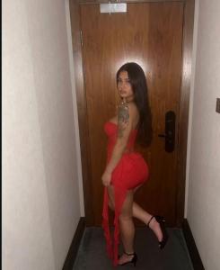 666322960: Chica busca chico en Gerona