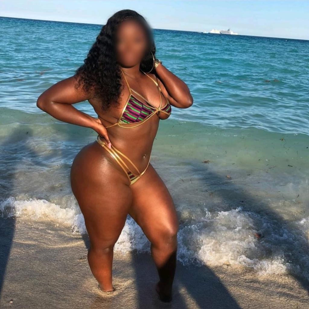 Chica busca chico en La Coruña: 