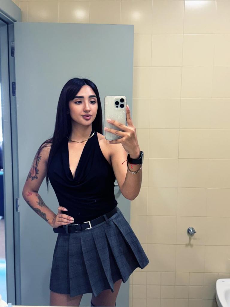 661131294: Chica busca chico en Málaga