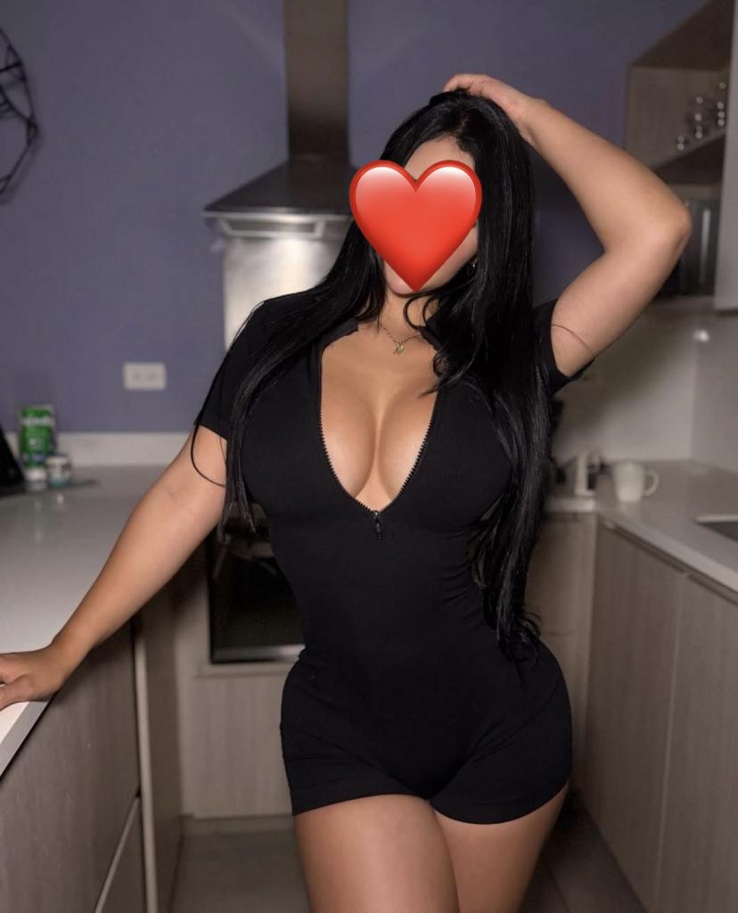Chica busca chico en Almería: 