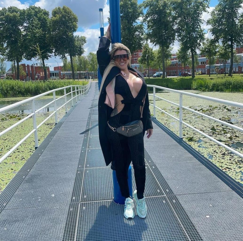 603199307: Transexual en La Coruña