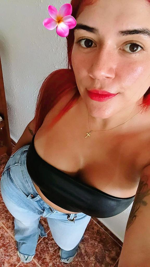 644156246: Chica busca chico en Barcelona