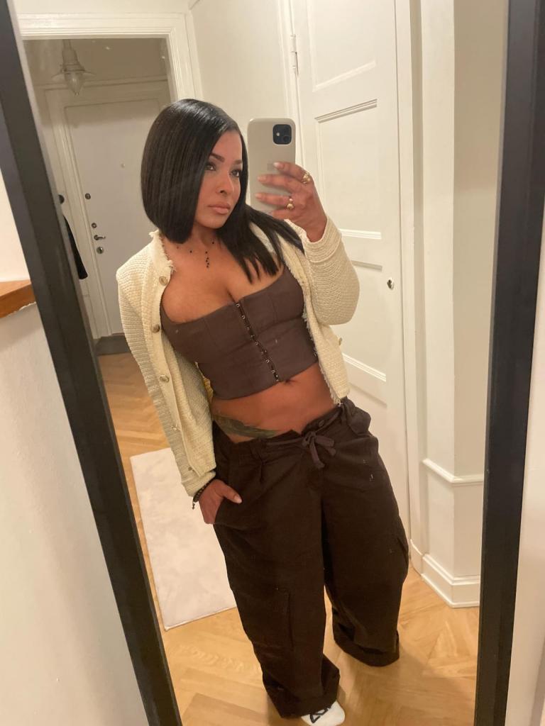 Chica busca chico en Tenerife: 