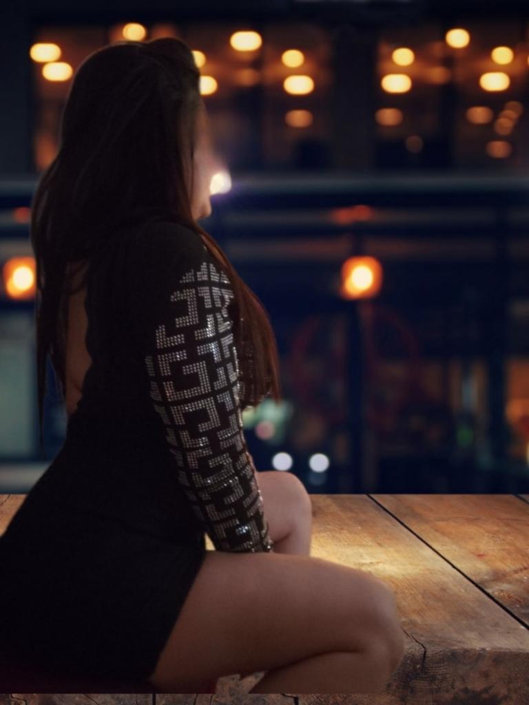 Chica busca chico en Alicante: 