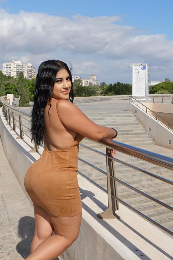 Chica busca chico en Valencia: Chica busca chico