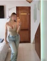 647936333: Chica busca chico en Navarra