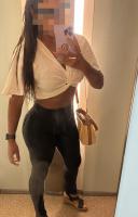 667826722: Chica busca chico en Sevilla