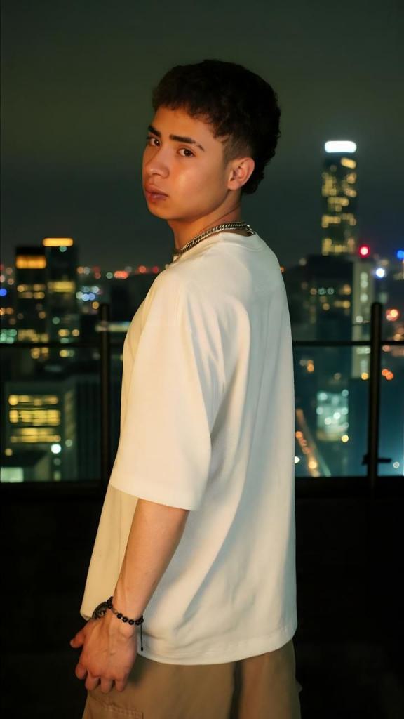 654832352: Chico busca chica en Las Palmas