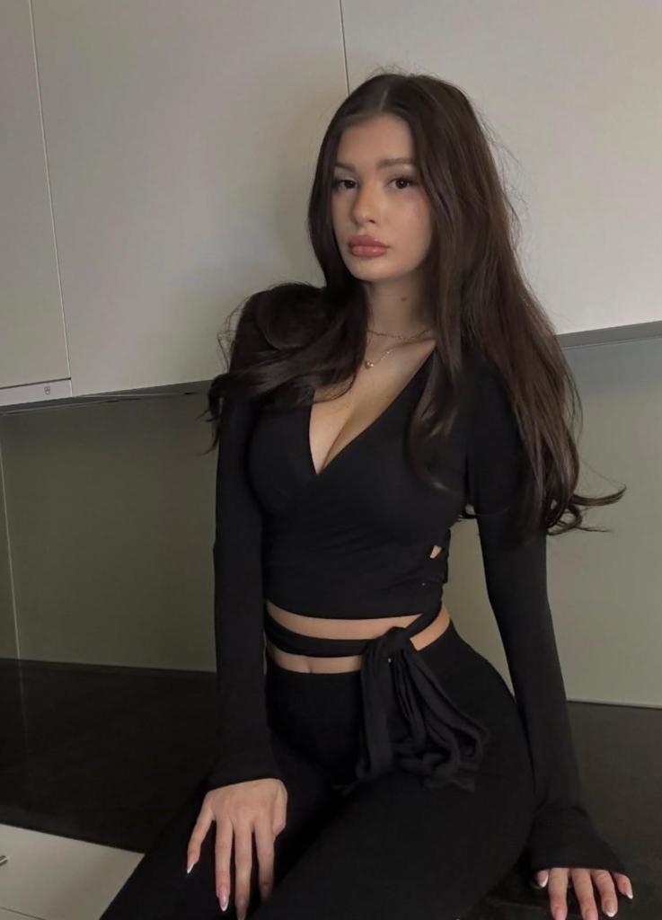 Chica busca chico en Cádiz: 