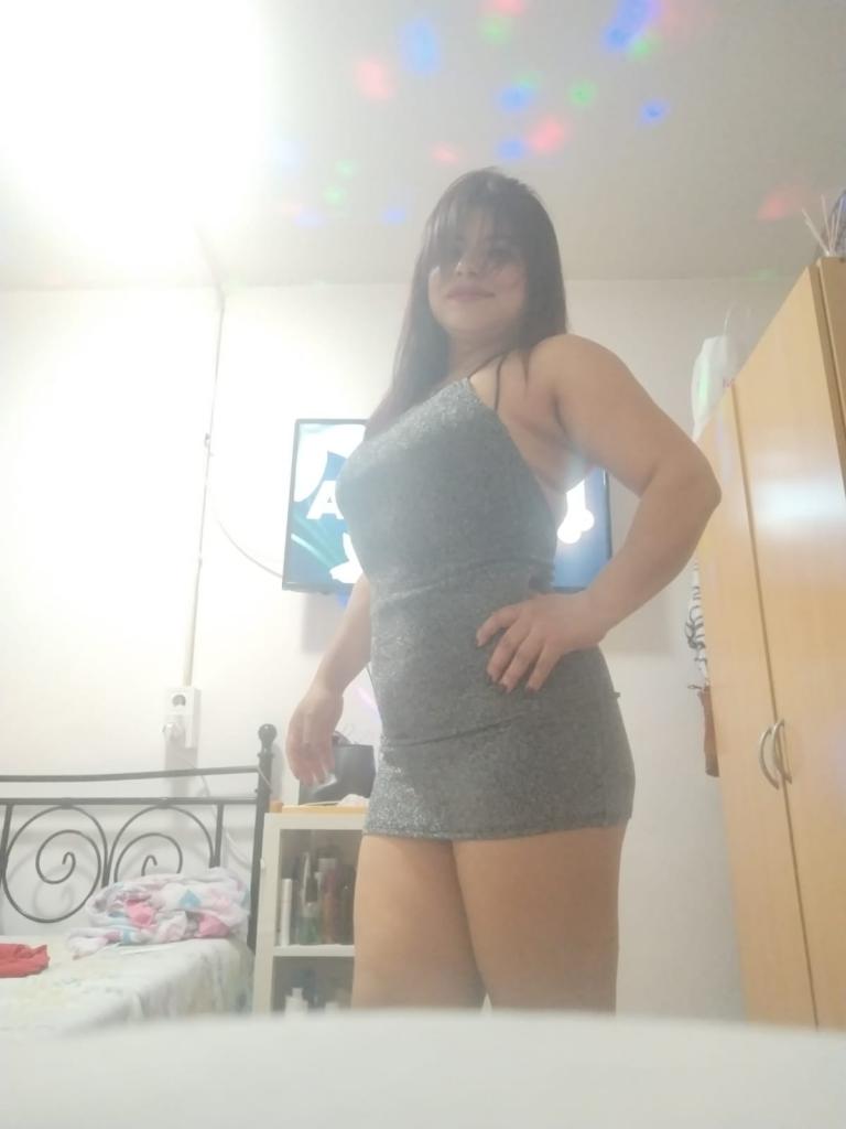 632697259: Chica busca chico en Barcelona