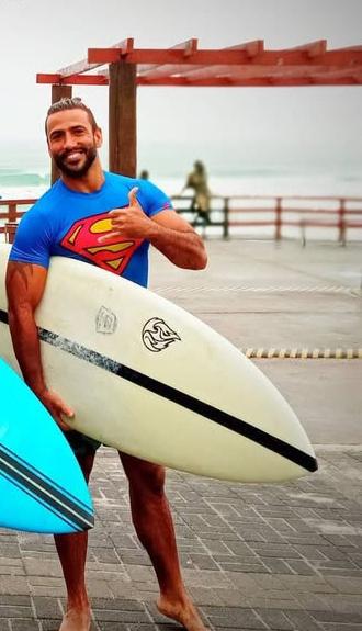 631444602: Chico busca chica en Barcelona