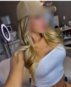 611804974: Chica busca chico en La Coruña