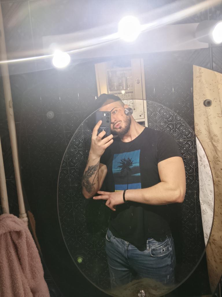 614254781: Chico busca chica en Madrid