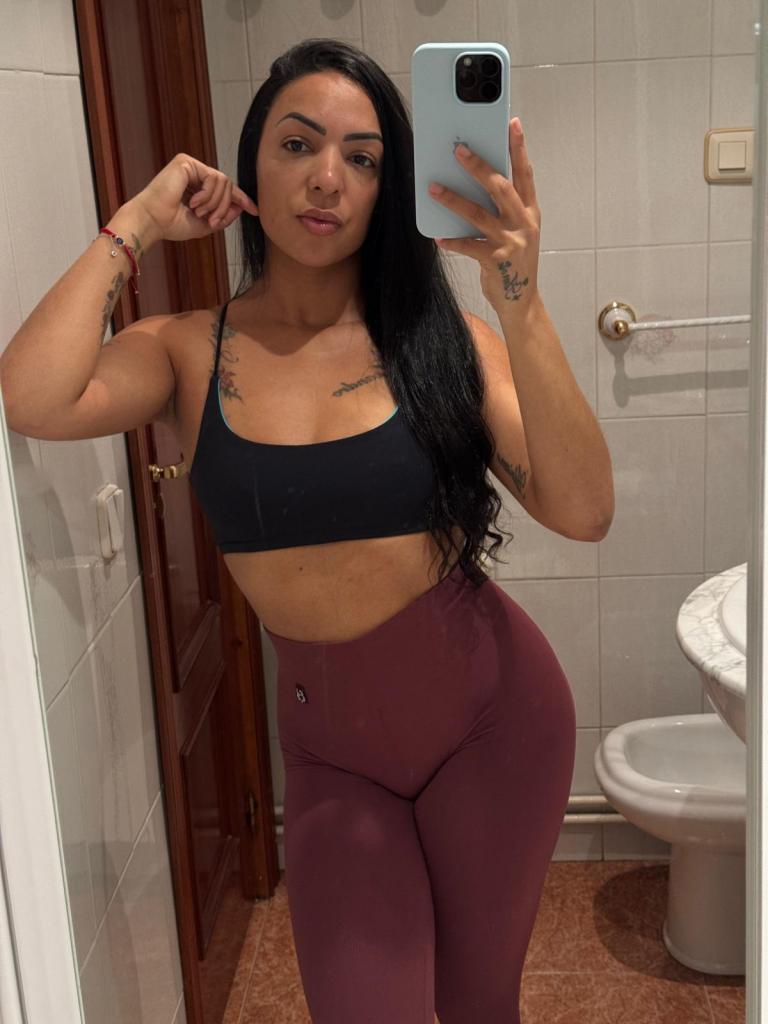 666321051: Chica busca chico en Málaga