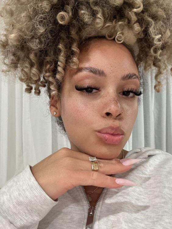 Chica busca chico en Pontevedra: 