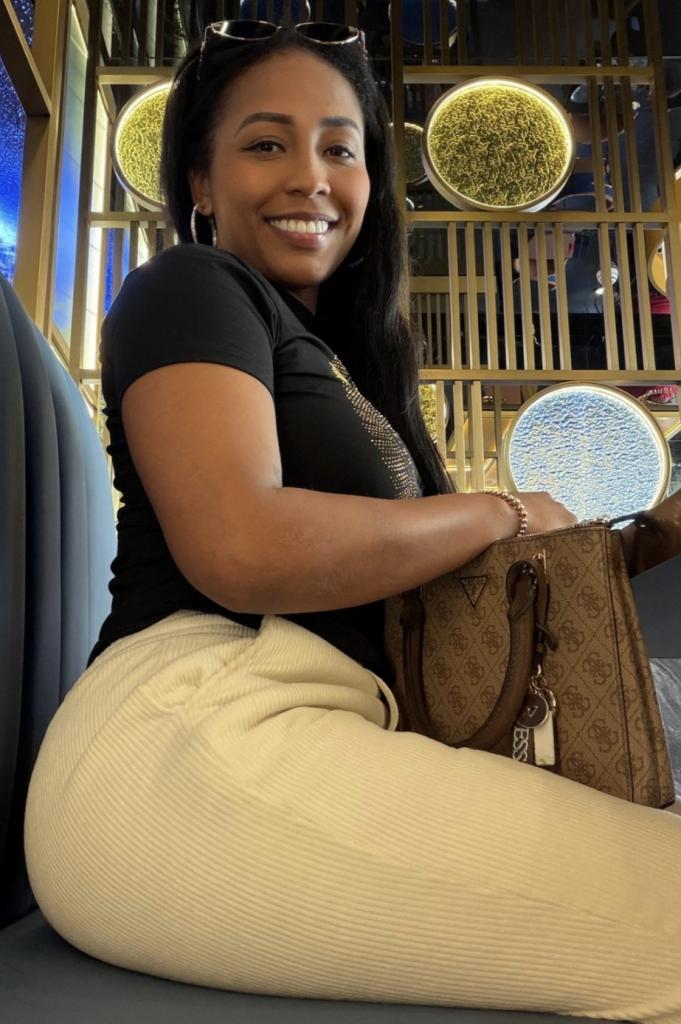 632877597: Chica busca chico en Málaga