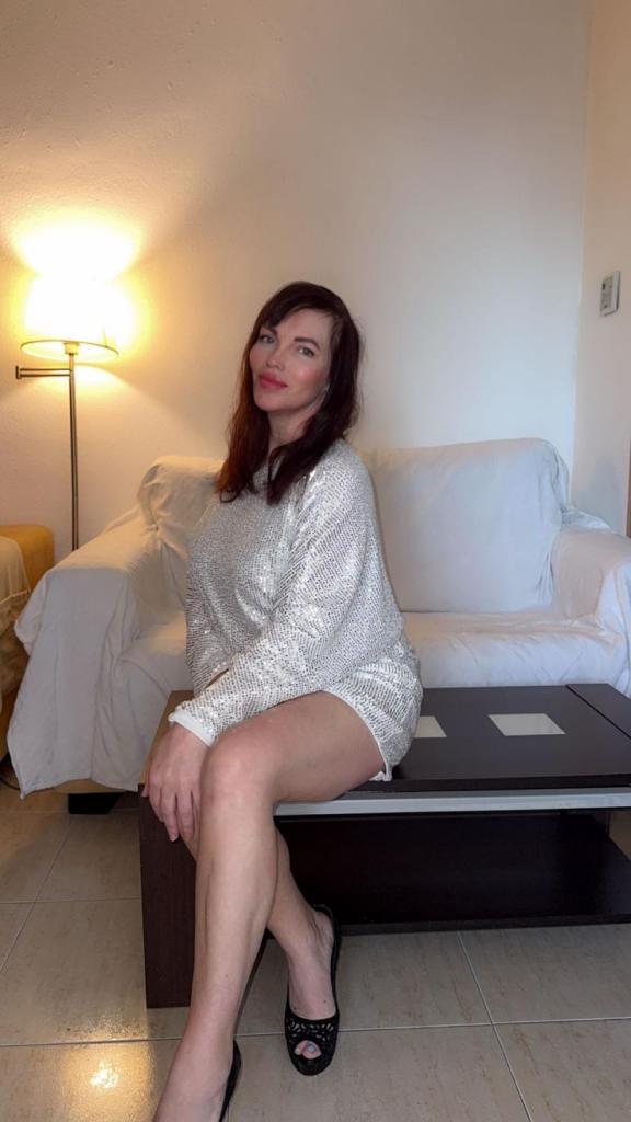 647026795: Chica busca chico en Alicante