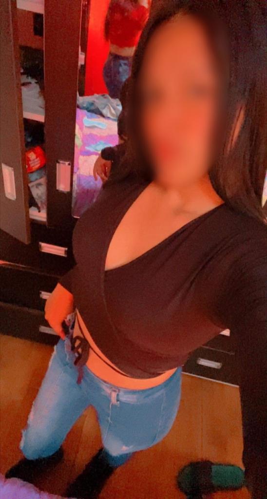 613343906: Chica busca chico en Zaragoza