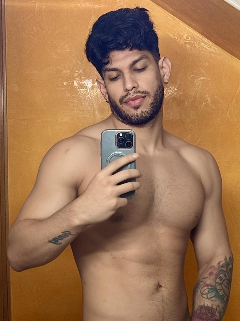 Chico busca chica en Almería: 