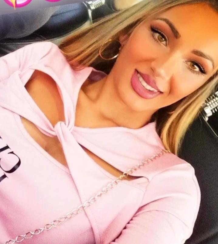 Chica busca chico en Almería: 