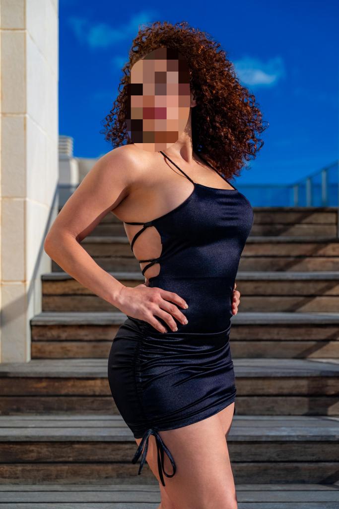 Chica busca chico en Ibiza: 