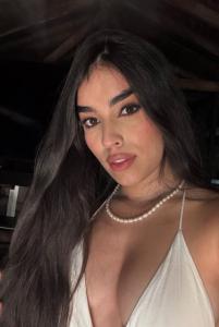 610896279: Chica busca chico en Ibiza