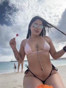 667640880: Chica busca chico en Málaga