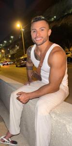 692592475: Chico busca chica en Valladolid