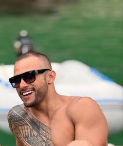 692592475: Chico busca chica en Valladolid