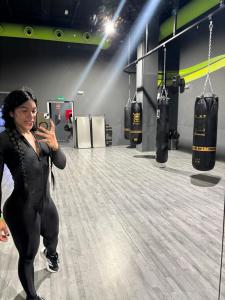 670218685: Chica busca chico en Granada