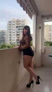 647026795: Chica busca chico en Alicante
