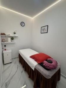 612299666: Chica busca chico en Madrid