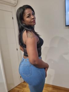 672468365: Chica busca chico en Zaragoza