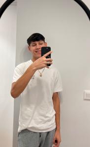 674344545: Chico busca chica en Málaga