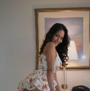 611276242: Chica busca chico en Gerona