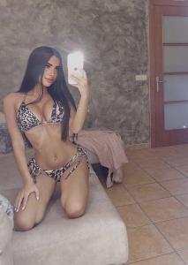 697766319: Chica busca chico en Mallorca